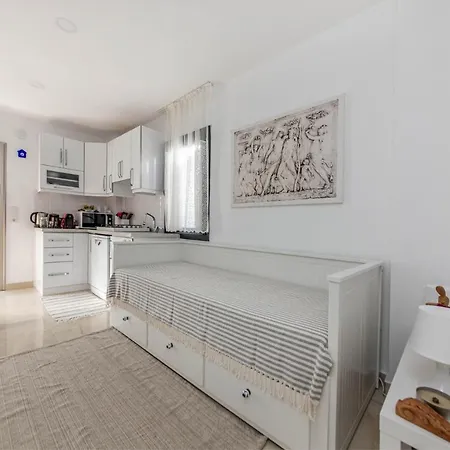Central And Cozy Flat 3 Min To Beach In Appartement *