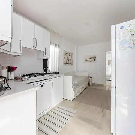 Central And Cozy Flat 3 Min To Beach In Appartement