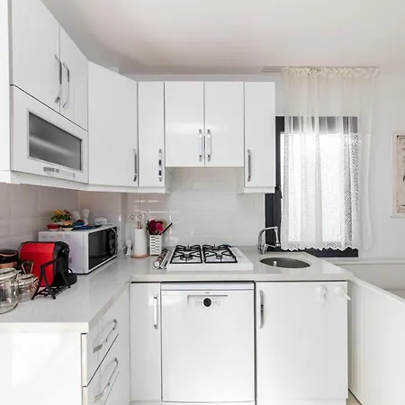 Central And Cozy Flat 3 Min To Beach In Appartement